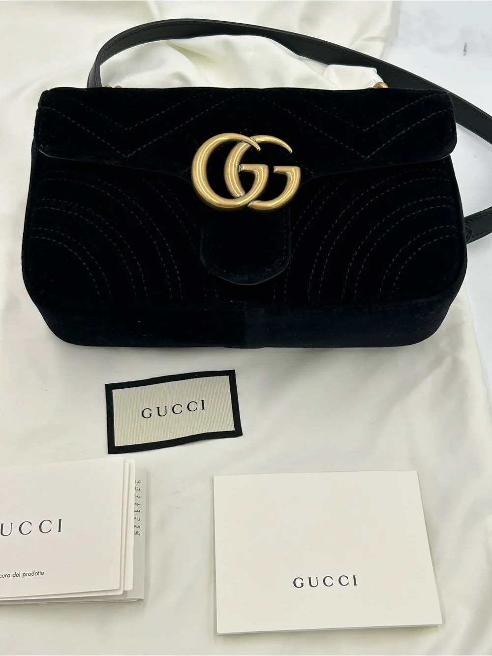 Women's Gucci GG Marmont quilted velvet shoulder bag made in Italy - Picture 8 of 16